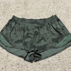 Lululemon Hotty Hot shorts